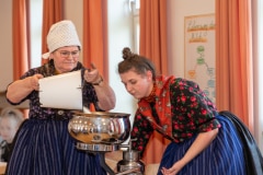 LandFrauen-Willingshausen-Traditionelle-Milchverarbeitung