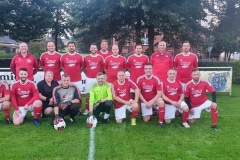 SG Antrefftal/Wasenberg, Alte Herren, Teamfoto 2021 mit SVA-Schiedsrichterin Viola Fischer vor einem Freundschaftsspiel gg. Obergrenzebach SG Antrefftal/Wasenberg, Alte Herren, Teamfoto 2021 mit SVA-Schiedsrichterin Viola Fischer vor einem Freundschaftsspiel gg. Obergrenzebach