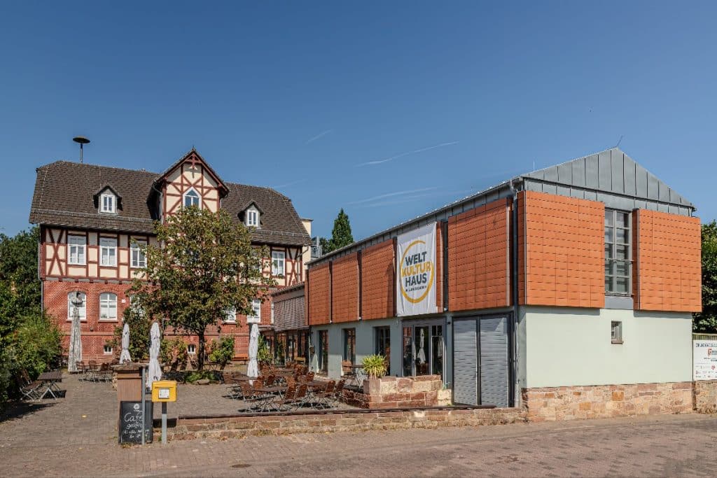 Weltkulturhaus (Gerhardt-von-Reutern-Haus) und Kunsthalle Willingshausen